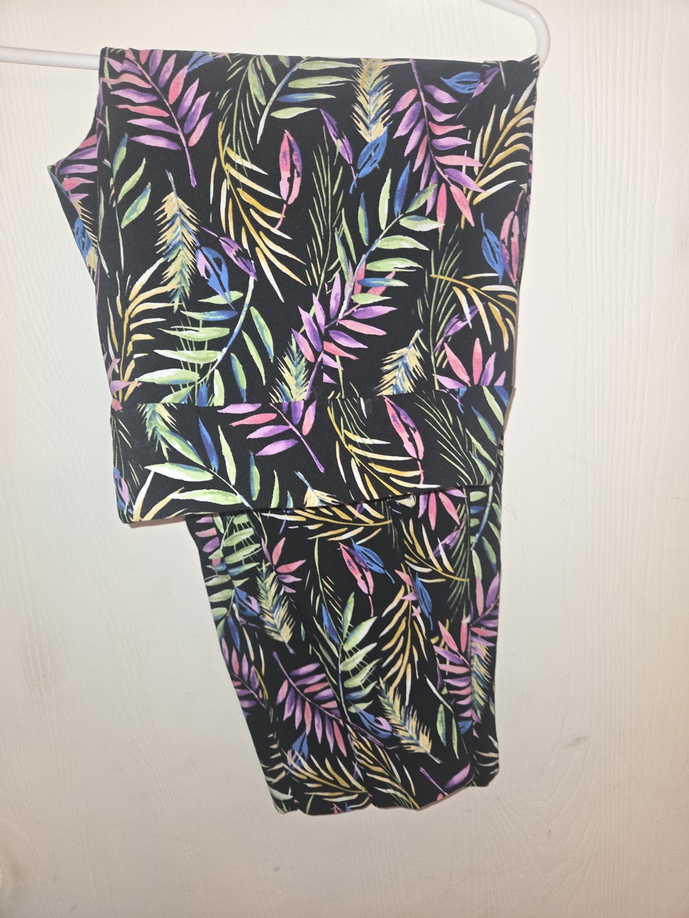 Counterparts Black Tropical Leaf Leggings with Multicolor Print